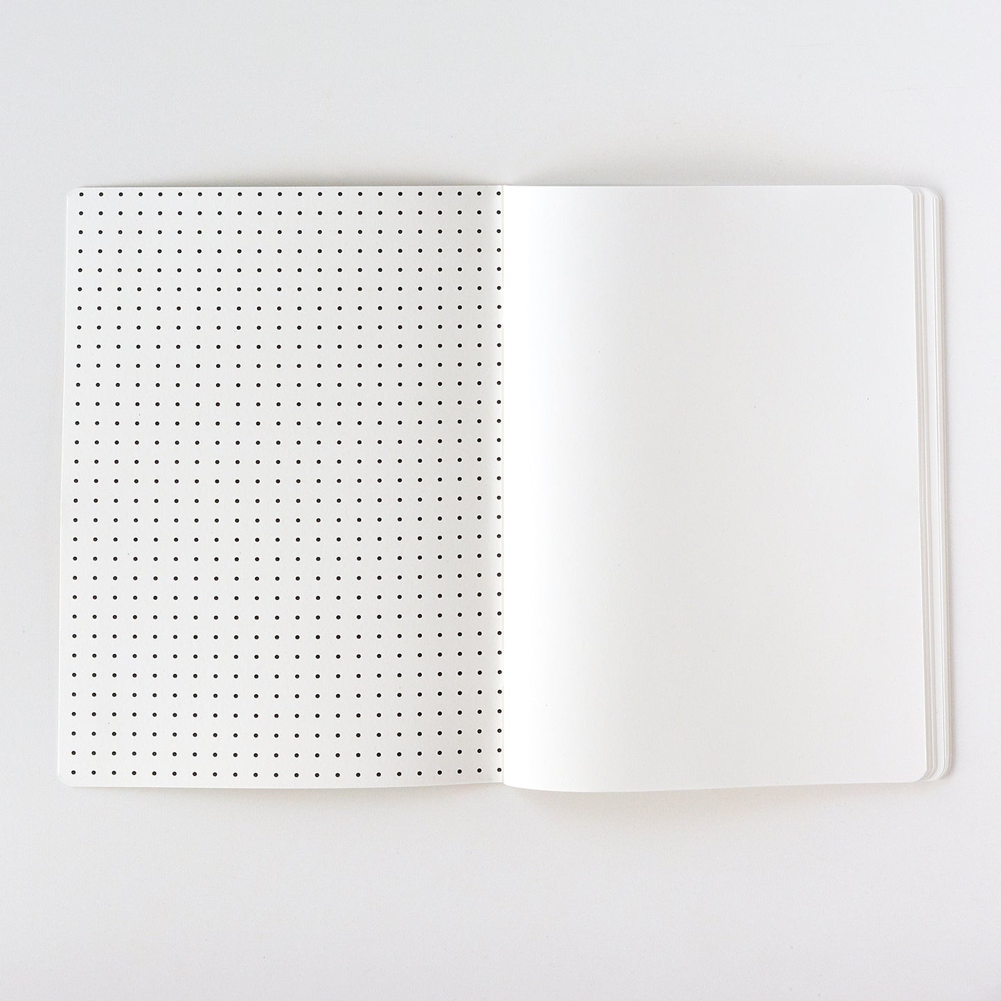 Interior libreta hojas blanca recicladas A5